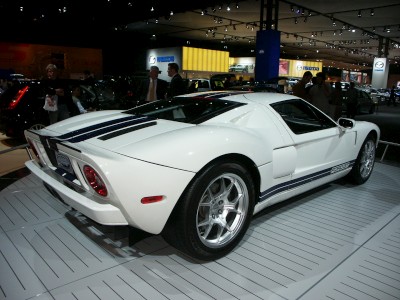 Ford GT Rear : click to zoom picture.